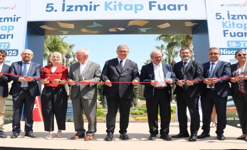 İZKİTAPFEST kapılarını Kültürpark’ta açtı: En büyük kitap fuarı İzmir'de