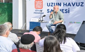 İzmir Kitap Fuarı’nda Ercan Kesal söyleşisi