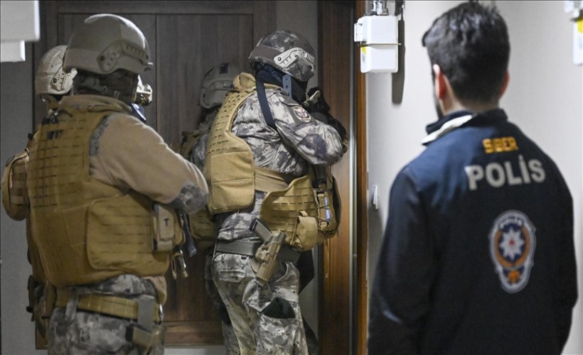 İzmir dahil 8 ilde siber suç operasyonu: Çok sayıda tutuklama