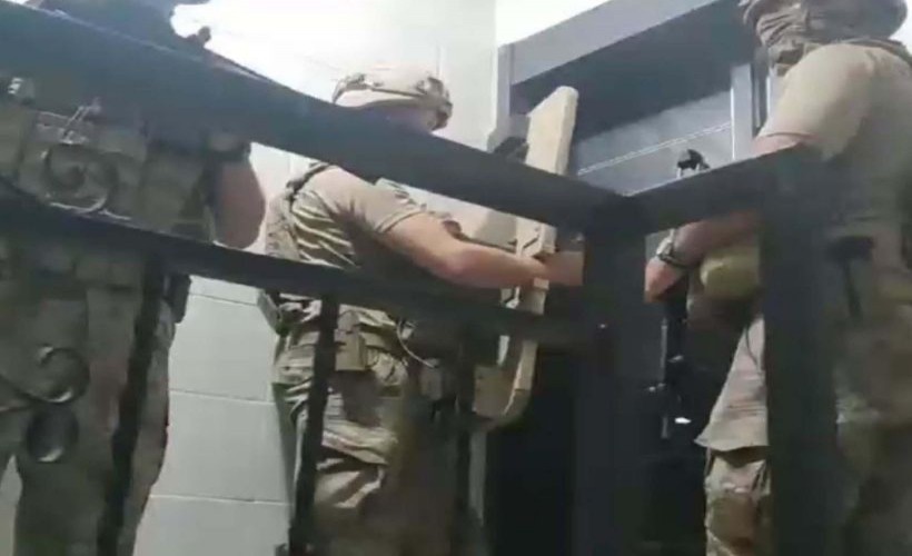 İzmir'de suç örgütü operasyonu: 12 gözaltı