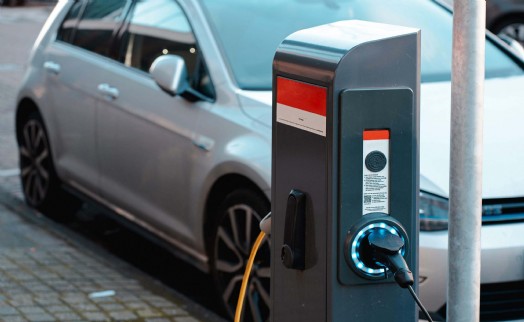 İzmir'de otomobillerin yüzde 4'ünün elektrikli olması öngörülüyor