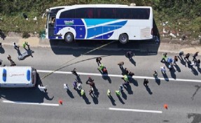 İzmir'e gelen yolcu otobüsü devrildi: Ölü ve yaralılar var