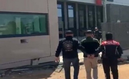 İzmir’de Yunus timlerince çok sayıda silah ve uyuşturucu madde ele geçirildi
