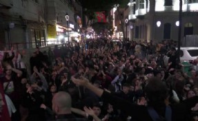 İzmir’deki üniversiteliler tutuklanan arkadaşları için yürüdü