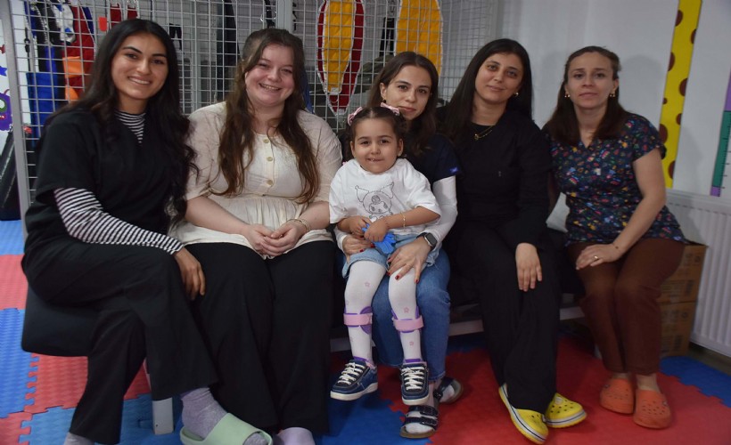 Kampanyayla umutlanan Berra, gen tedavisiyle ayağa kalktı