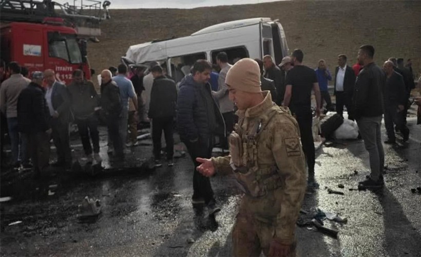 Katliam gibi kazada can pazarı: 7 ölü, 12 yaralı