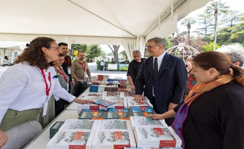 İzmir: Kültür, Mekân, İnsan Dergisi İzmir Kitap Fuarı’nda okuyucu ile buluştu