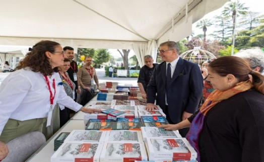 İzmir: Kültür, Mekân, İnsan Dergisi İzmir Kitap Fuarı’nda okuyucu ile buluştu