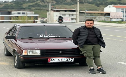 Liseli Emirhan, kullandığı traktörün devrildiği kazada hayatını kaybetti