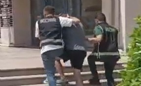 Marmaris’te sahte dövizle alışveriş yapan turist, sınır dışı edildi
