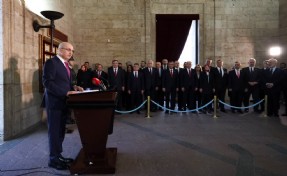 Meclis Başkanı'ndan 23 Nisan'da pes dedirten '1925' gafı!