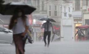 Meteoroloji'den İzmir'e gök gürültülü sağanak yağış uyarısı