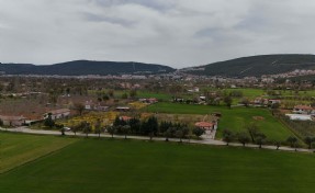 Muğla'da alışılmışın dışında bir yayla; çıkılmıyor, iniliyor
