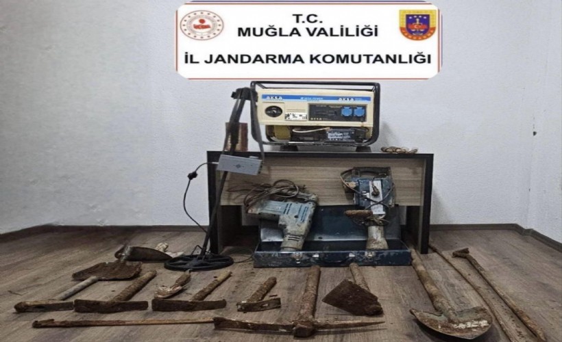 Muğla’da kaçak kazıya suçüstü: 5 tutuklama