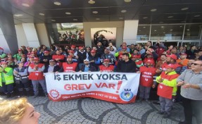 Narlıdere’de belediye binasına grev ilanı asıldı: Sendika yönetimi masaya davet etti!