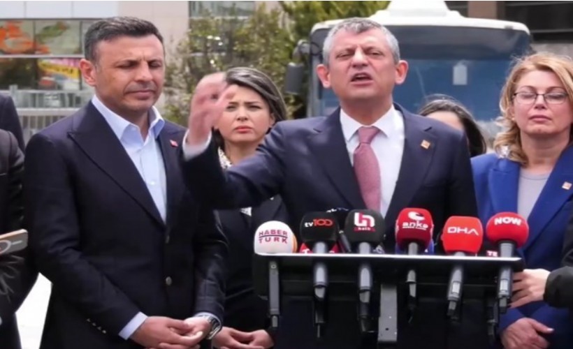 Özel'den Özdağ duruşması sonrası 'Aileyle uğraşma elini kırarız' çıkışı