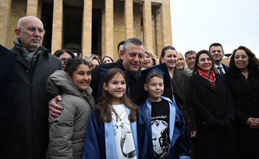 Özel'den 'yasak' tepkisi: 'Şuurunu kaybetmiş bir iktidarla karşı karşıyayız'