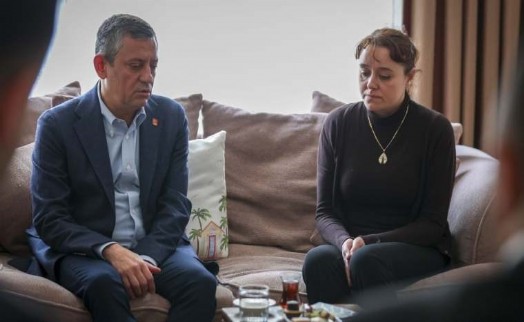Özgür Özel, öldürülen Mattia Ahmet Minguzzi'nin ailesine ziyaret etti