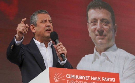 Özgür Özel, programlarını iptal edip İstanbul'a geliyor: İmamoğlu'nu ziyaret edecek
