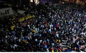 Şampiyonluğu Demokrasi Meydanı'nda kutladılar: Aliağaspor 2.Lig'de