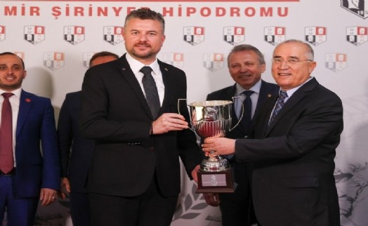 Şirinyer Hipodromu’nda Buca Belediye Başkanlığı Koşusu heyecanı