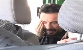 Tarkan annesini son yolculuğuna gözyaşlarıyla uğurladı