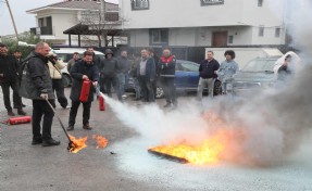 Urla’da otellere verilen yangın eğitiminde uygulamalı tatbikat yapıldı