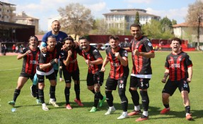 Uşakspor ve Tire FK Play-Off'a koşuyor