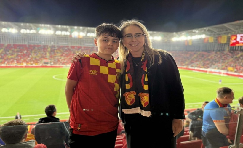 Yiğit'in tribünden ilk Göz-Göz heyecanı