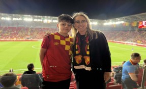 Yiğit'in tribünden ilk Göz-Göz heyecanı