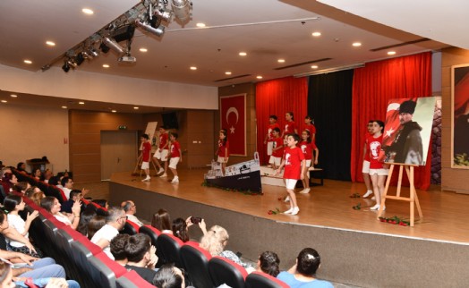 'Aynı Gemideyiz' Oratoryosu Çiğli’de büyük ilgi gördü