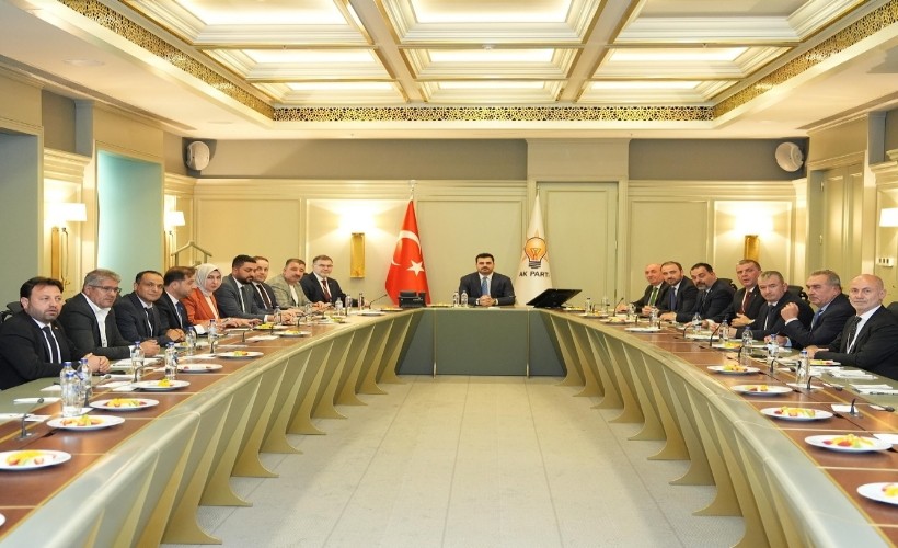 AK Parti Genel Merkezi'nde 'İzmir' mesaisi