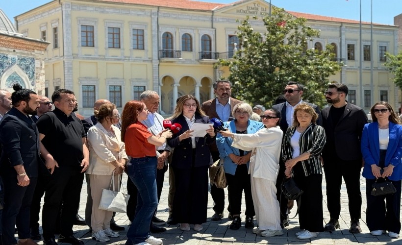 AK Parti İzmir'den 27 Mayıs açıklaması: 'Vesayete karşı dik duracağız'