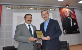 AK Partili Kasapoğlu üniversitelilerle kariyer planlaması konuştu