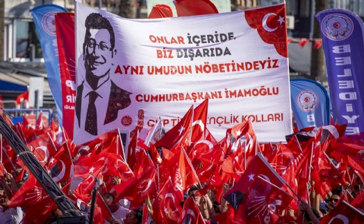 Aslanoğlu İmamoğlu’nun mektubunu okudu: Sizi o zindandan çıkaracağız!