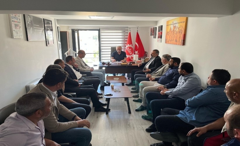 Aslanoğlu'ndan grev öncesi DİSK'e kritik ziyaret: 'Grevin mağduru İzmir, sevineni AKP olacak'