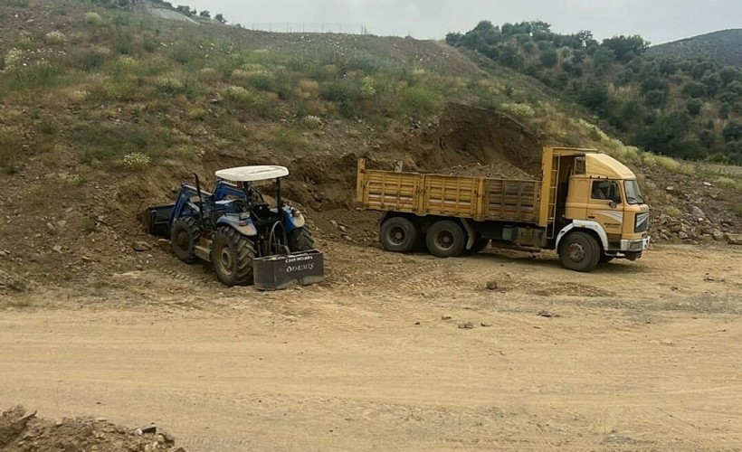 Toprak kaymasında kepçe operatörü hayatını kaybetti