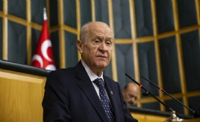 Bahçeli'den 'Anneler Günü' mesajı: 'Akan yaşlar kurumadıkça..'