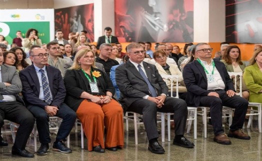 Başkan Tugay COP İzmir’de konuştu