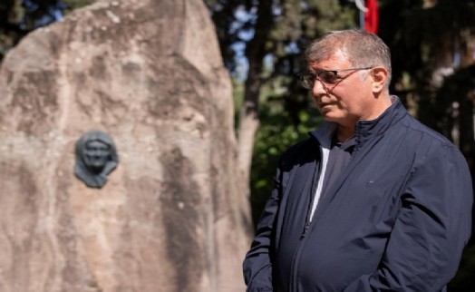 Başkan Tugay Zübeyde Hanım’ın anıt mezarını ziyaret etti