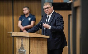 Başkan Tugay'dan sendikaya sert tepki: İktidara karşı kitlesel bir eylem yapılmamasını nasıl yorumlayalım?