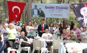 Bayraklı’da Anneler Günü kutlaması
