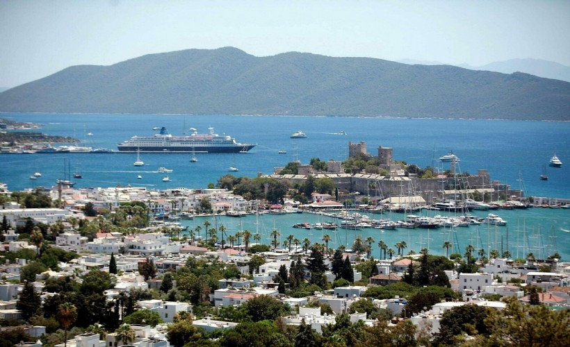 Bodrum'da yaz sezonu oda fiyatları ve plaj ücreti dudak uçuklattı!