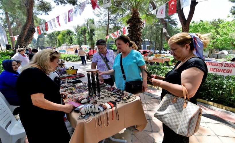 Bornova'da Anneler Günü’ne el emeğiyle anlam katan etkinlik