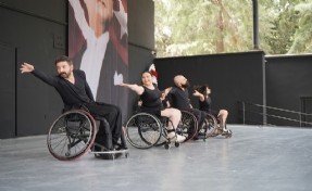 Bornova’da farkındalık ayakta alkışlandı