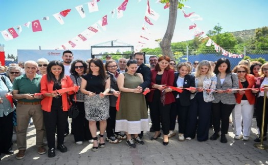 Bornova’da toplumsal dönüşümün tohumu kadınlar için ekiliyor