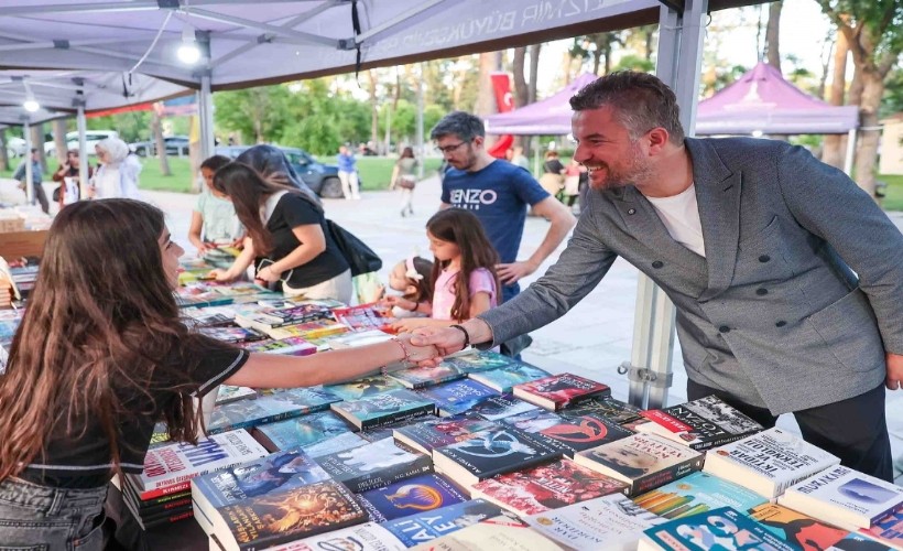 Buca'da kültür şöleni yaşandı: Kitap Günleri sona erdi