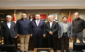 CHP Bayraklı ve Karabağlar'ı ağırlayan Aslanoğlu'ndan birlik mesajı