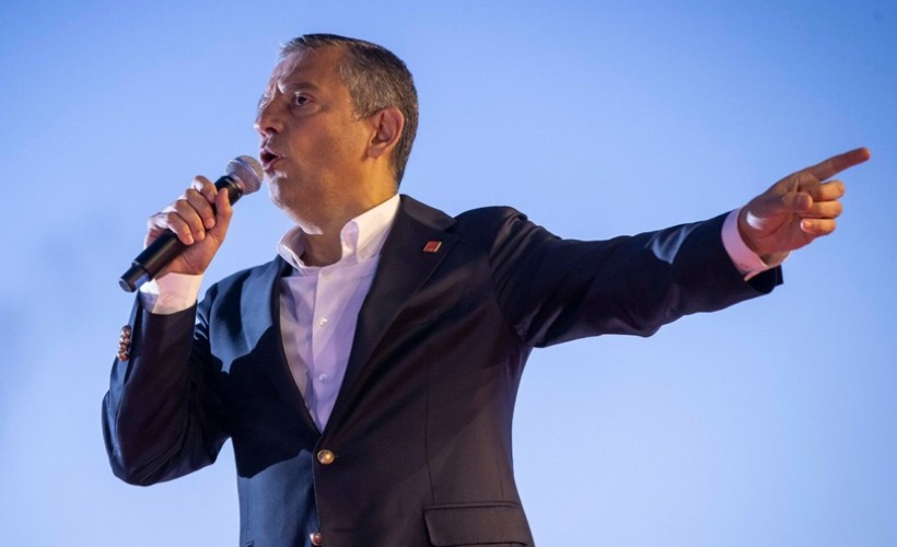 CHP'de kurultay iptal edilirse ne olacak? Özgür Özel canlı yayında açıkladı