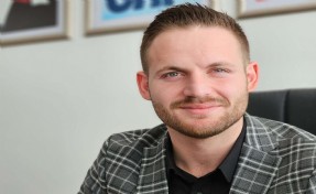 CHP'li Denizaslanı'na 'suç işlemeye alenen tahrik'ten dava